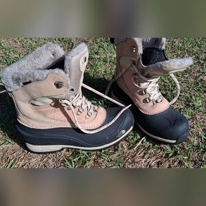 The North Face Women's Tan and Black Winter Boots with Faux Fur Collar